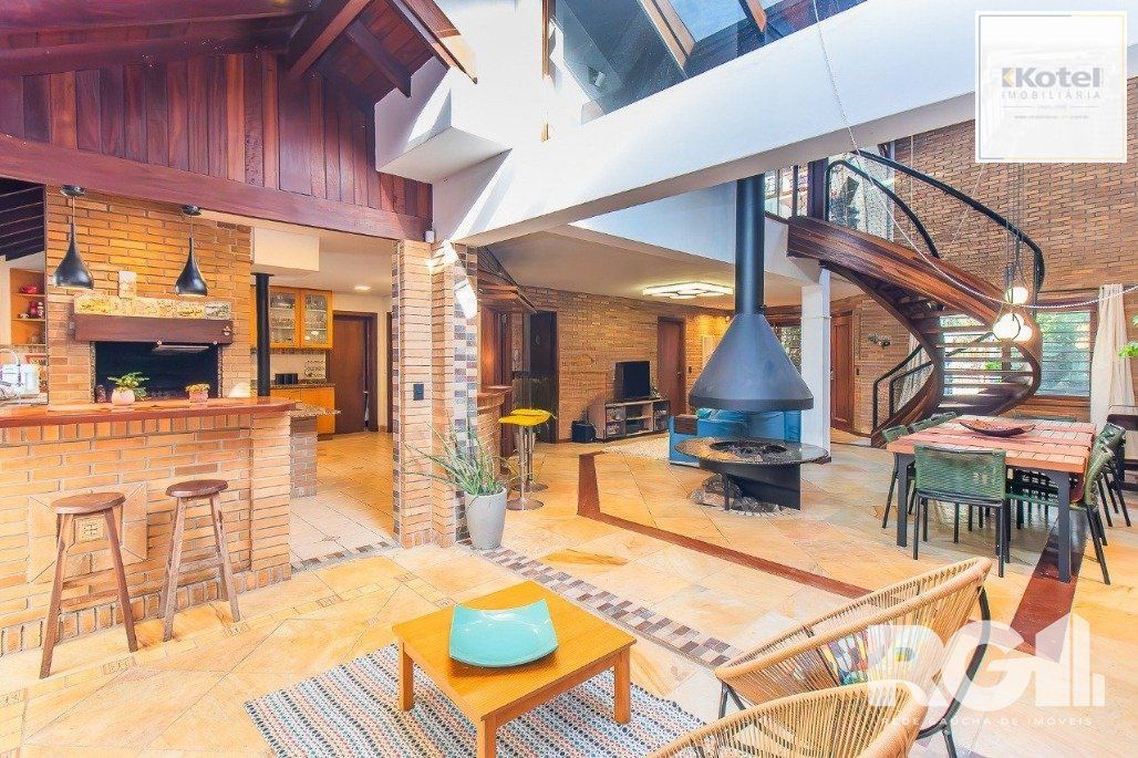 Casa espaçosa com 3 dormitórios, pátio com piscina e 4 vagas — foto 5