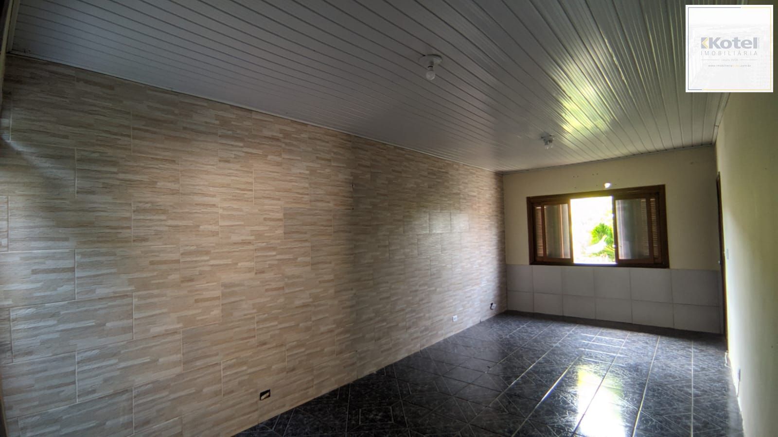 Casa com pátio, 2 dormitórios,  Avenida Vinte e Um de Abril - Sarandi — foto 3