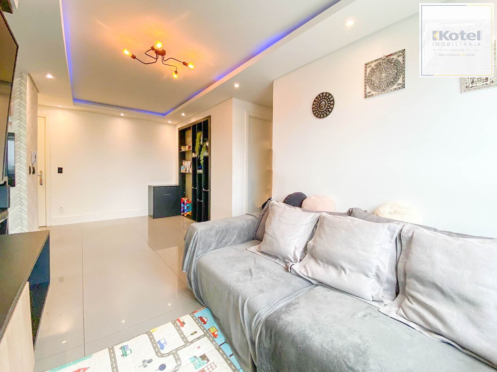 Apartamento semimobiliado, andar alto, com vista perene – Jardim Lindóia