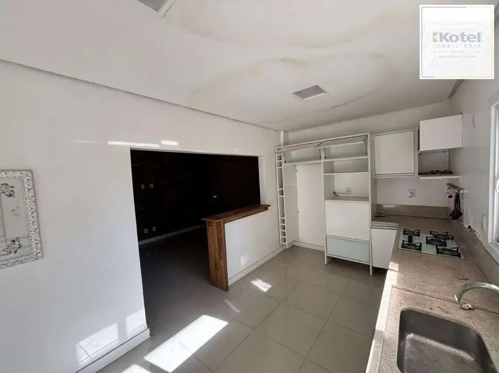 Casa com Vista Privilegiada e 2 Vagas no Jardim Floresta