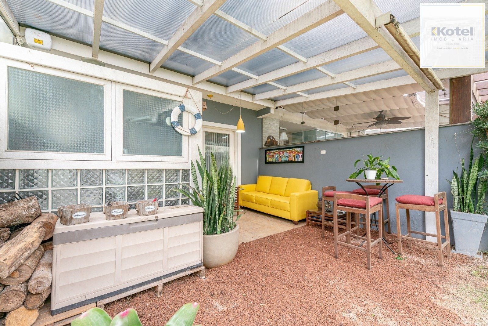 Casa com 3 dormitórios, suíte, pátio com spa, 3 vagas, Rua do Pampa - Ecoville — foto 2