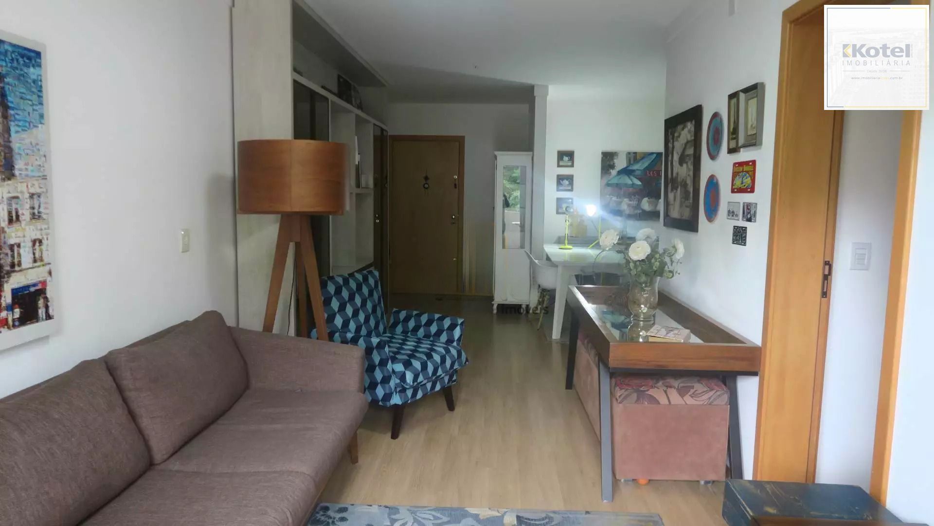 Apartamento com 3 dormitórios, suíte e churrasqueira. — foto 3