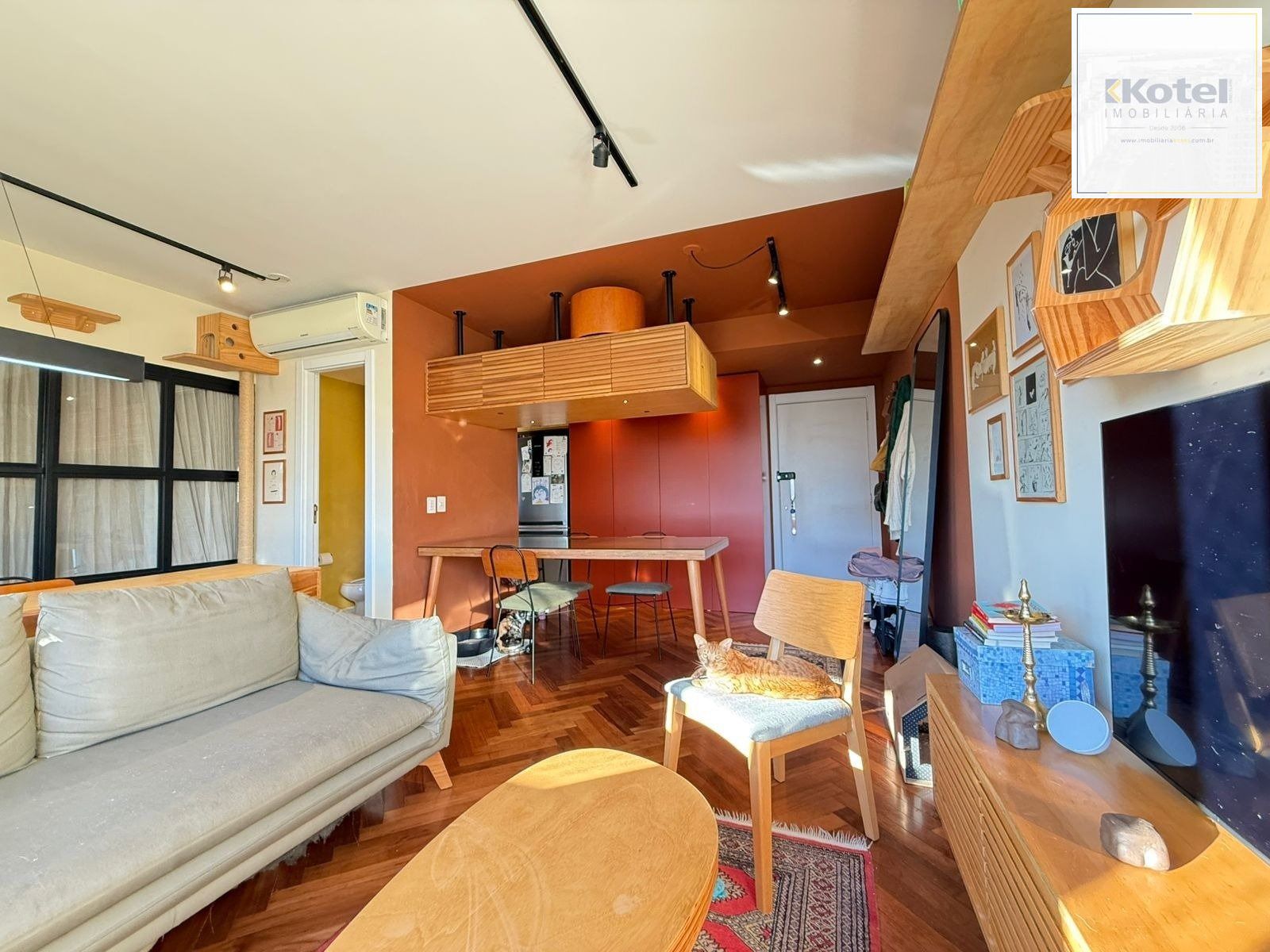 Apartamento com 2 dormitórios, suíte e churrasqueira. — foto 2