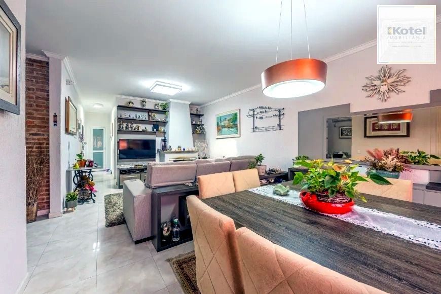 Casa térrea, 159m² privativos, patio com piscina, no Bairro São Sebastião. — foto 5