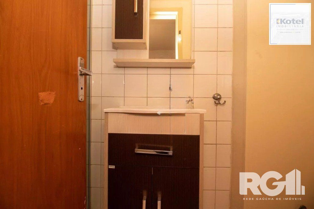 Apartamento de 2 dormitórios com 2 vagas. — foto 4