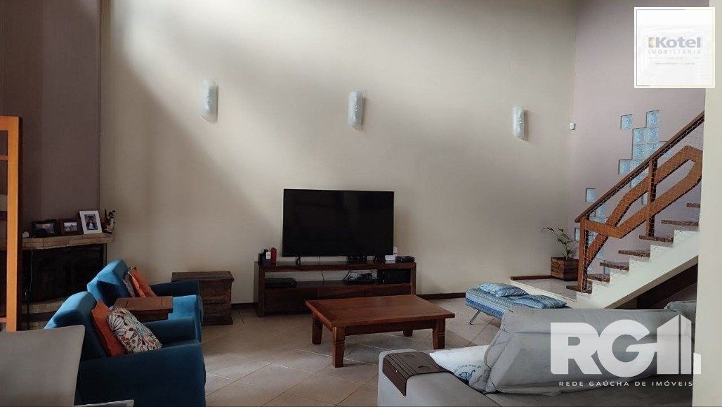 Casa com 3 dormitórios na Rua, Paulo Madureira Coelho, proximo ao novo Cesto, Morro Santana