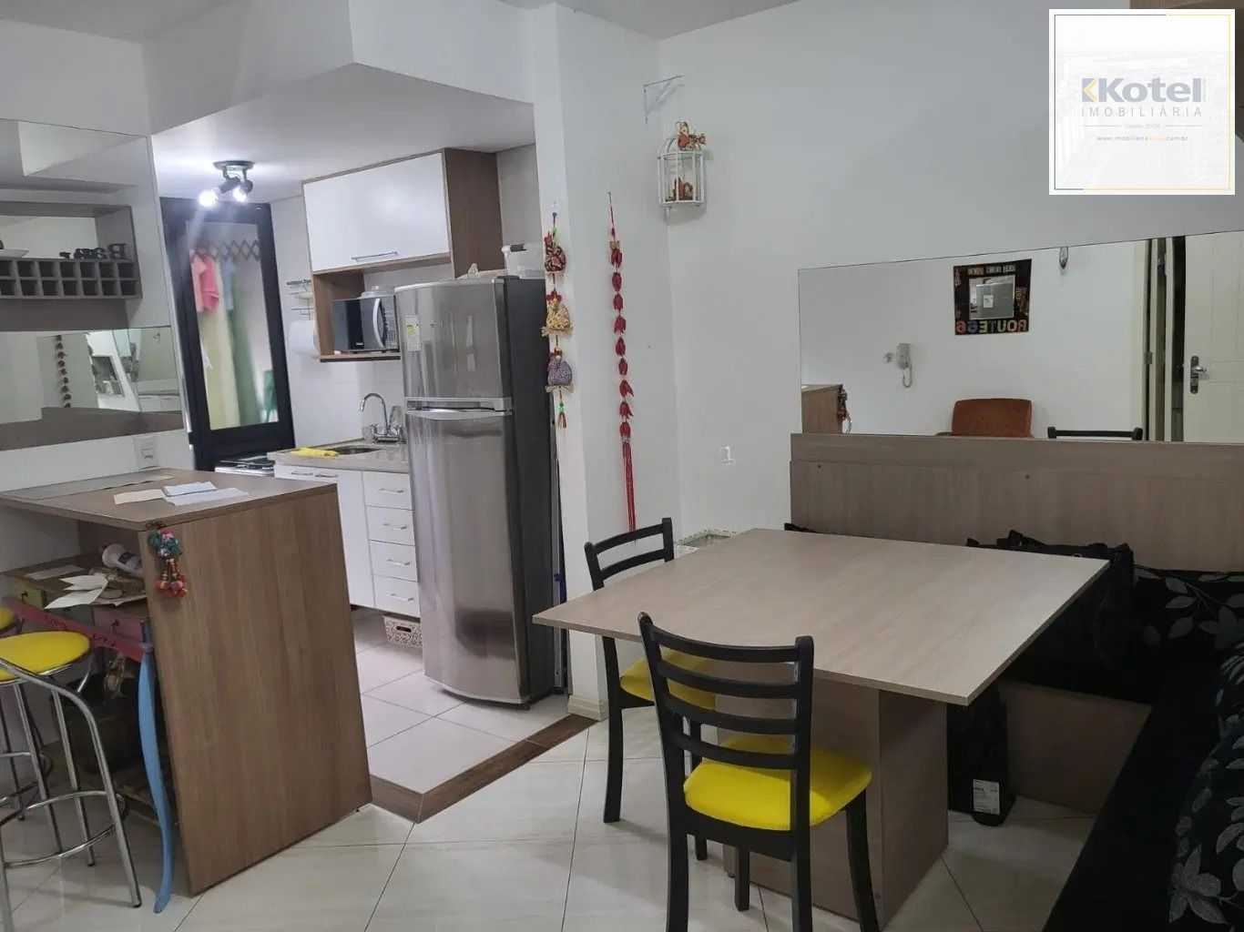 Apartamento com 1 quarto e 53m² à venda em Menino Deus, Porto Alegre.