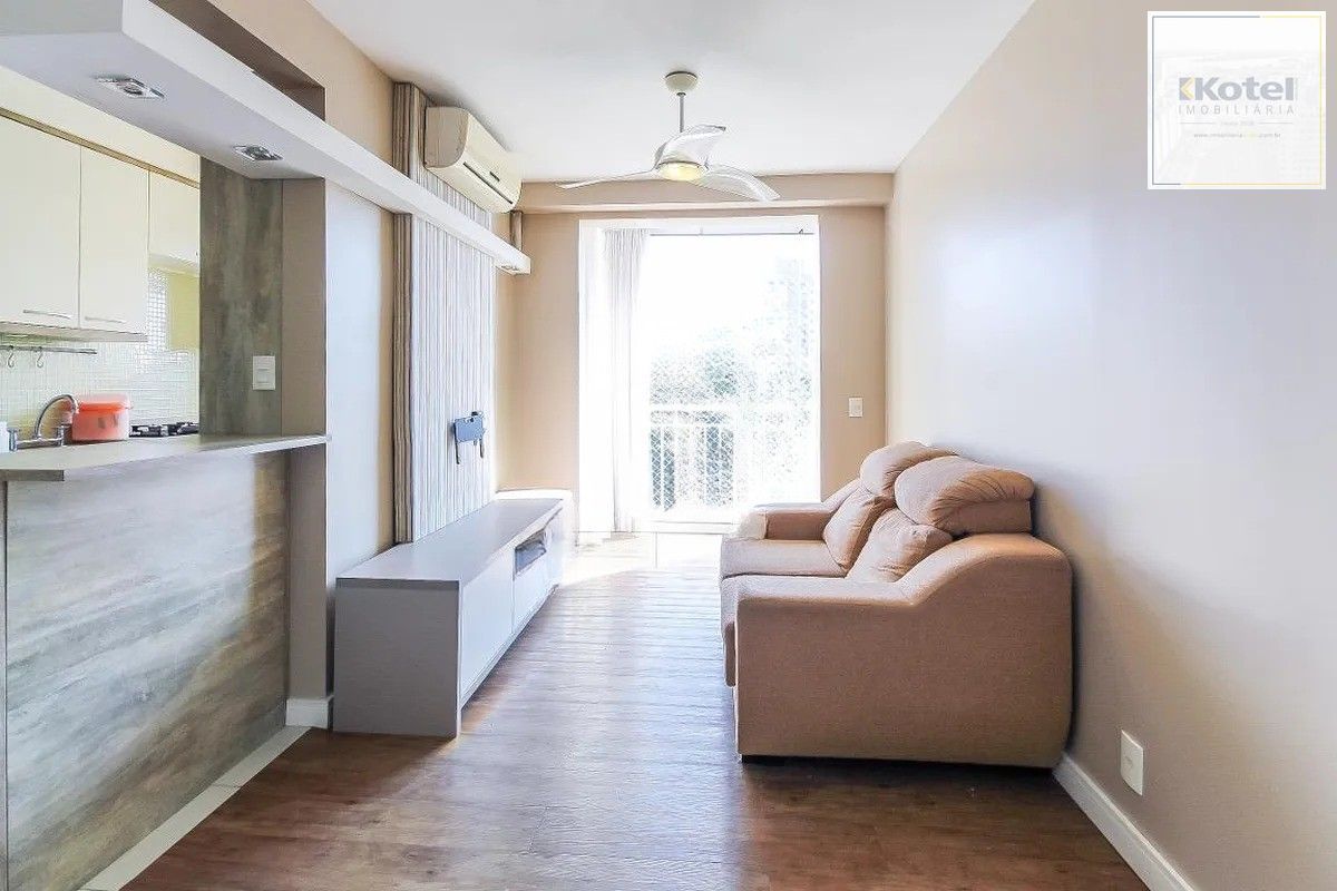Apartamento semimobiliado com lazer completo no Alto Petrópolis