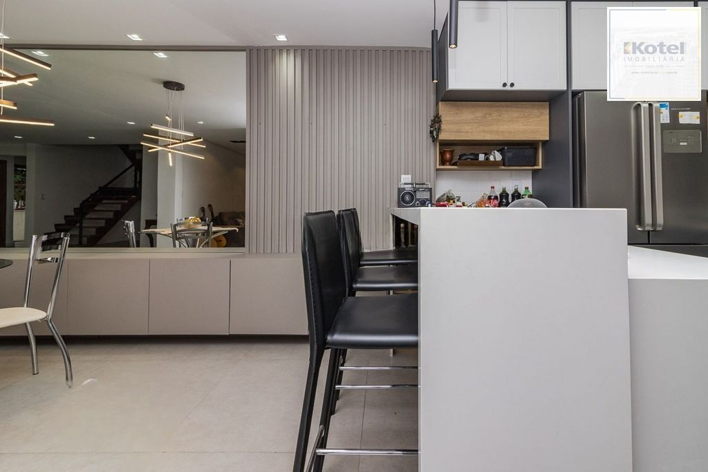 Casa 4 quartos à venda, 310m², Chácara das Pedras - Porto Alegre — foto 2