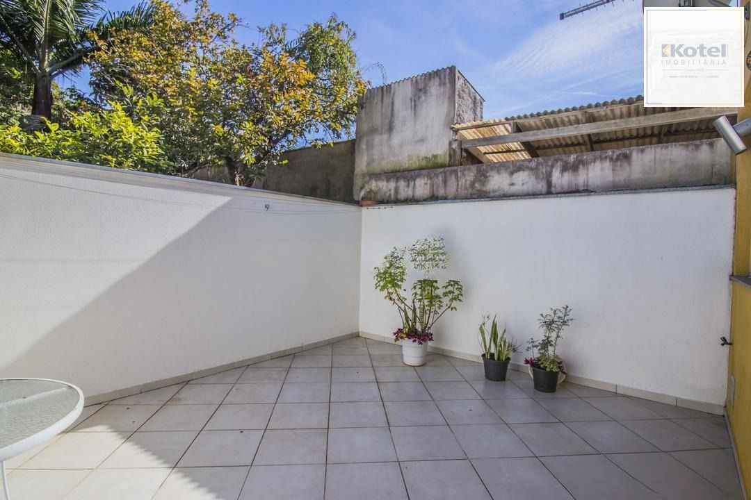 Casa em condomínio com pátio e suíte – Jardim São Pedro, POA