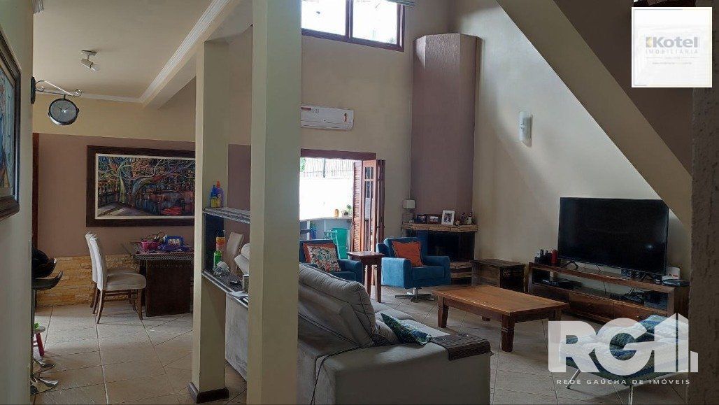 Casa com 3 dormitórios na Rua, Paulo Madureira Coelho, proximo ao novo Cesto, Morro Santana