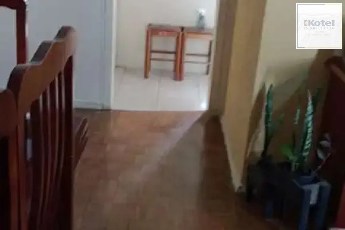 Apartamento com 2 dormitórios semimobiliado. — foto 3