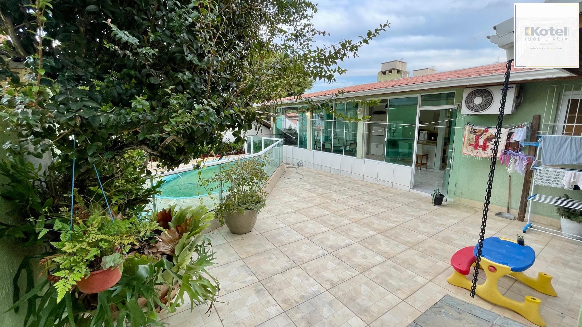 Casa térrea 100% mobiliada com 3 dormitórios, suíte, piscina e 3 vagas. — foto 3