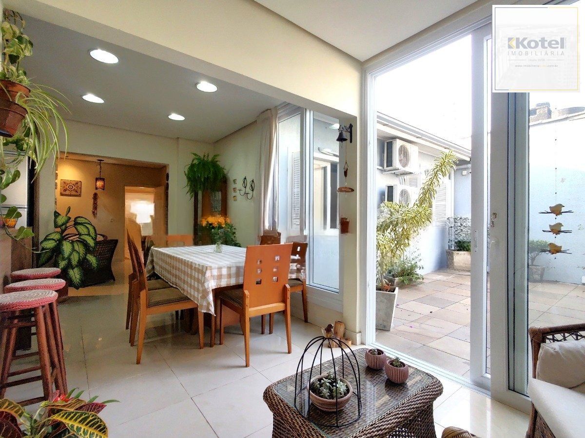 Casa com 4 dormitórios, espaço gourmet e terraço na Zona Norte de Porto Alegre — foto 2