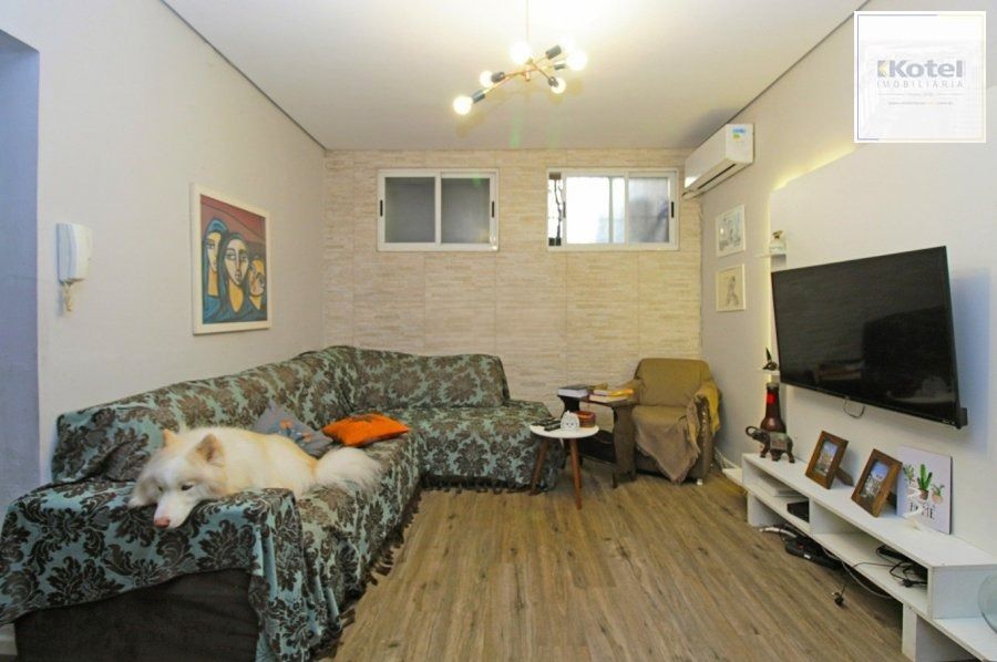 Casa 4 dormitórios, 220m² privativos,  RuaGeneral Couto de Magalhães