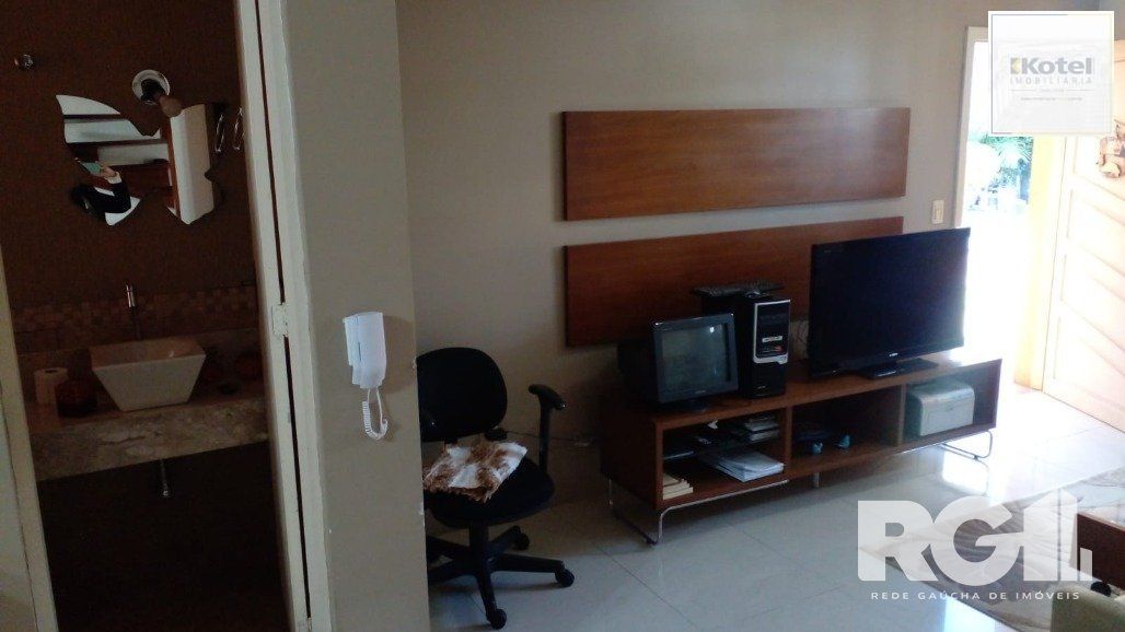 Casa de Condomínio 4 quartos à venda, 188m², Jardim Itu - Porto Alegre