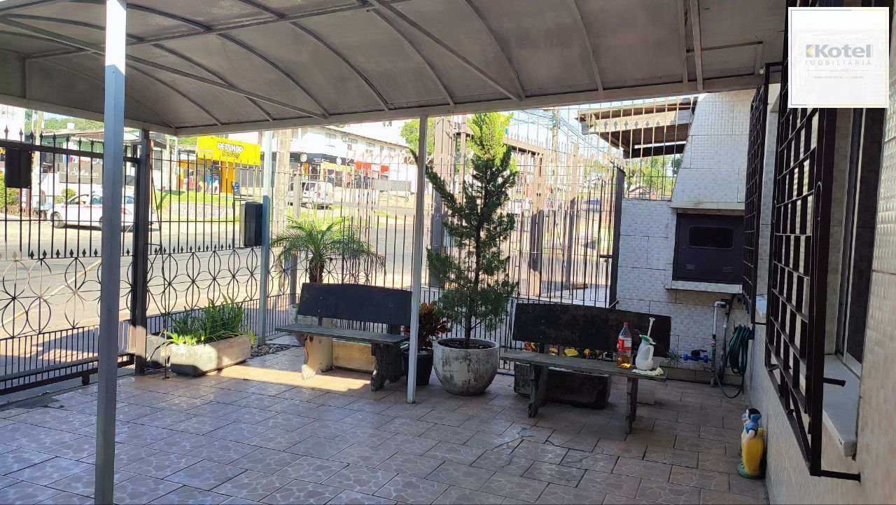 Casa com 4 dormitórios, na avenida Bernardinho Silveira Amorim, Rubem Berta — foto 2