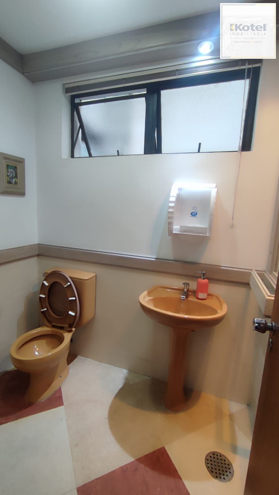 Conjunto comercial com 2 salas, prontas para atendimento, Moinhos de Vento