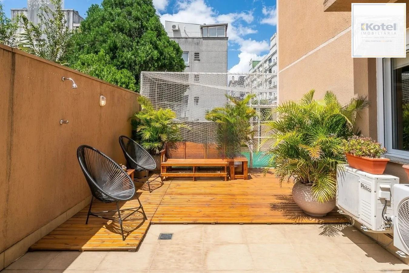 Apartamento Garden 3 dorm, semimobliado com Pátio no Bairro Santana