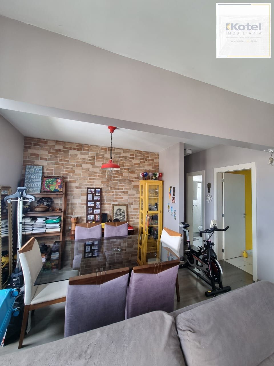 Apto 3 dorm living estendido, andar alto no Passo da Areia