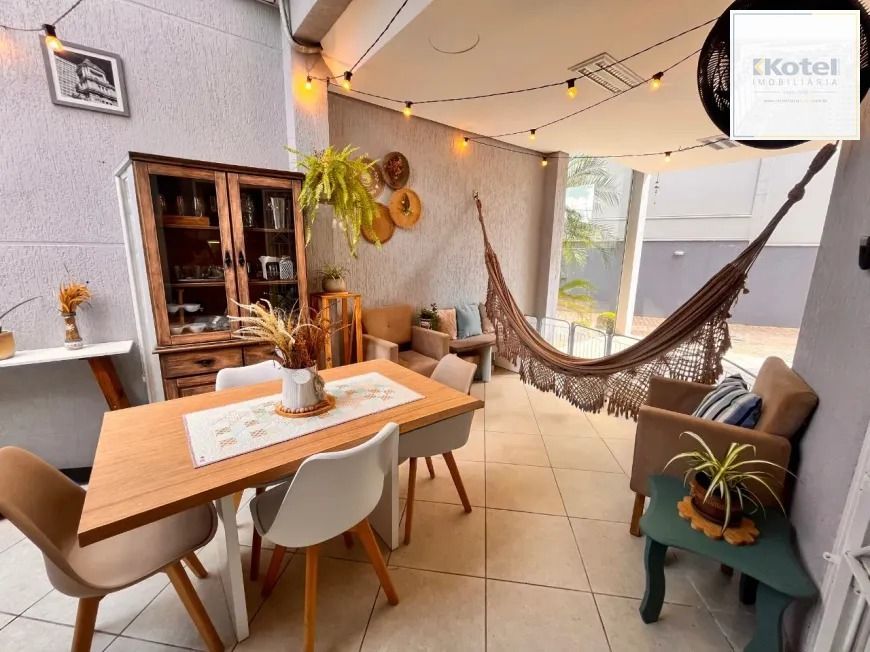 Casa Reformada em Condomínio com Suíte e Espaço Versátil Avenida Ecoville — foto 5