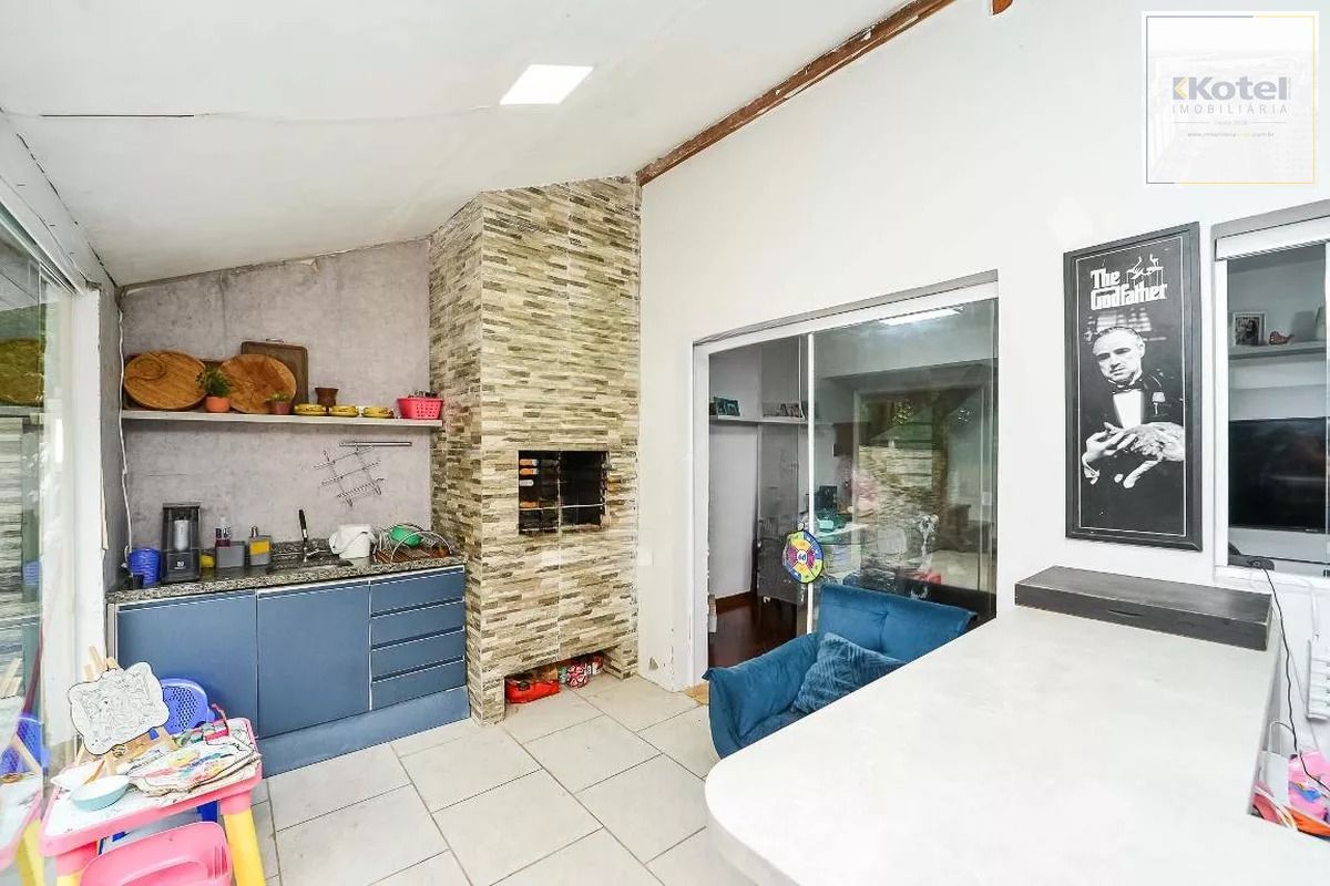 Casa em Condomínio com 3 Quartos, Piscina, Quintal e 2 Vagas — foto 3