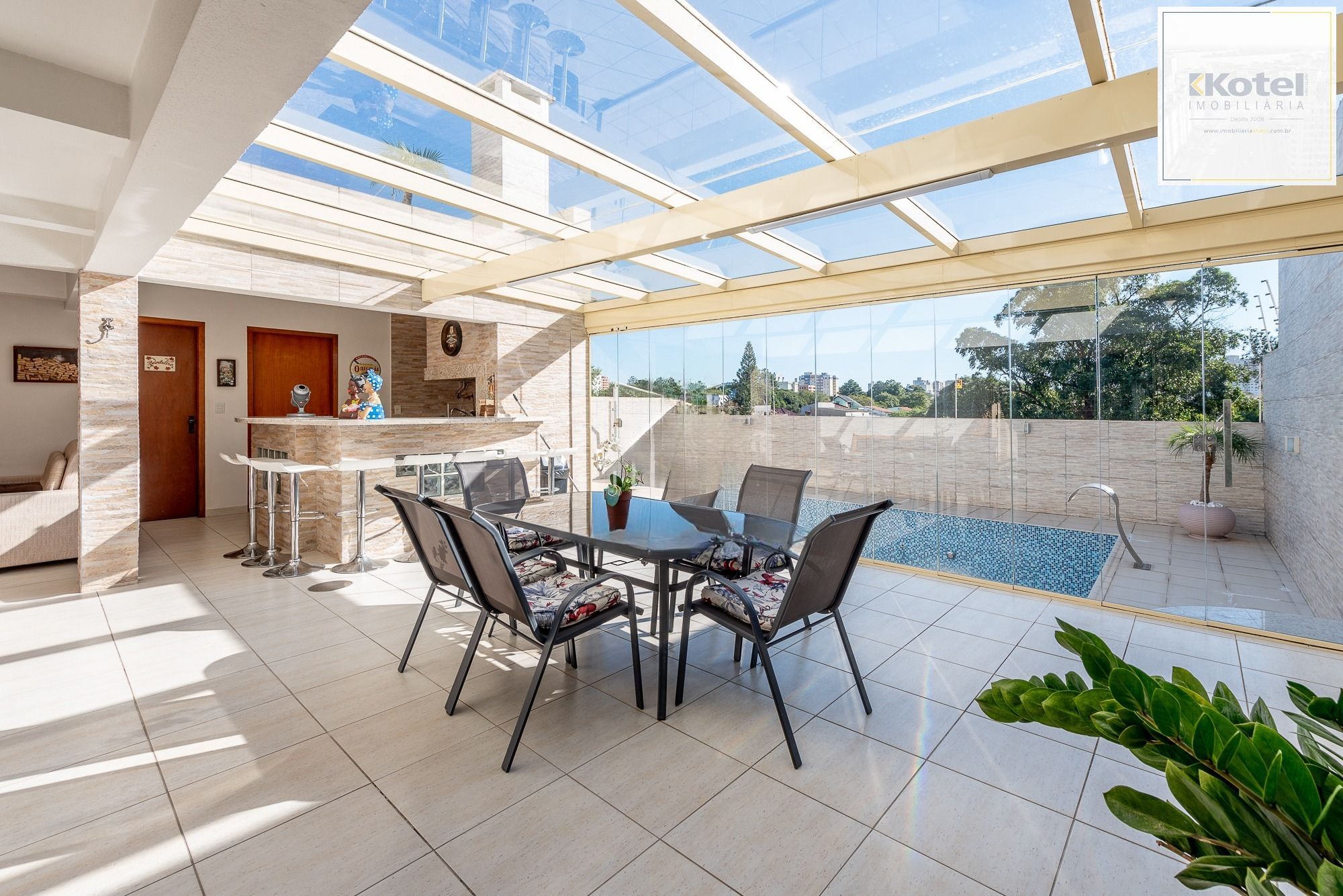 Casa  4 Dormitórios, Suíte Master, Piscina e espaço Gourmet no Jardim Planalto — foto 4