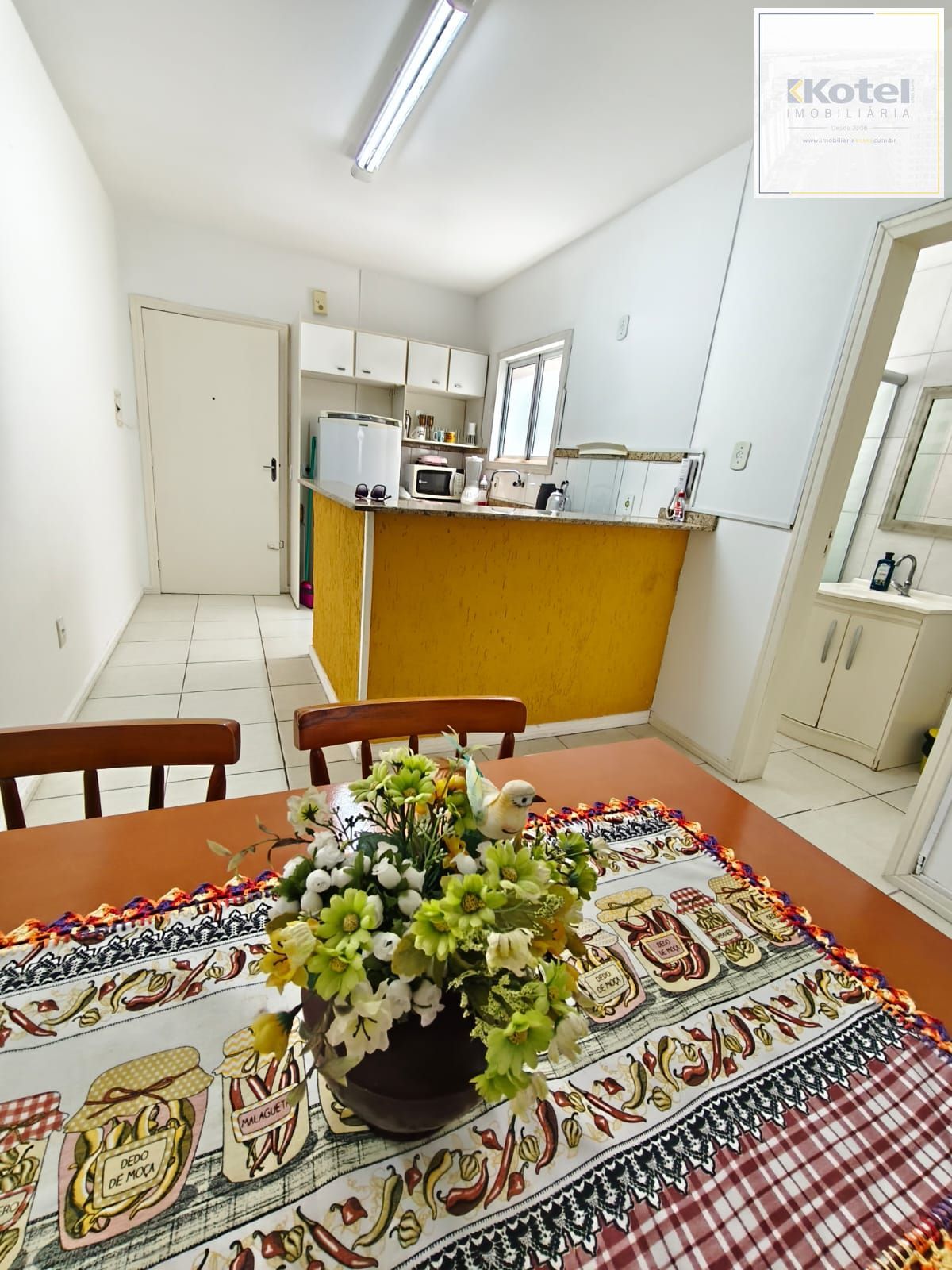 Apartamento Mobiliado 2 Dormitórios com Vaga Coberta,  Centro, Capão da Canoa
