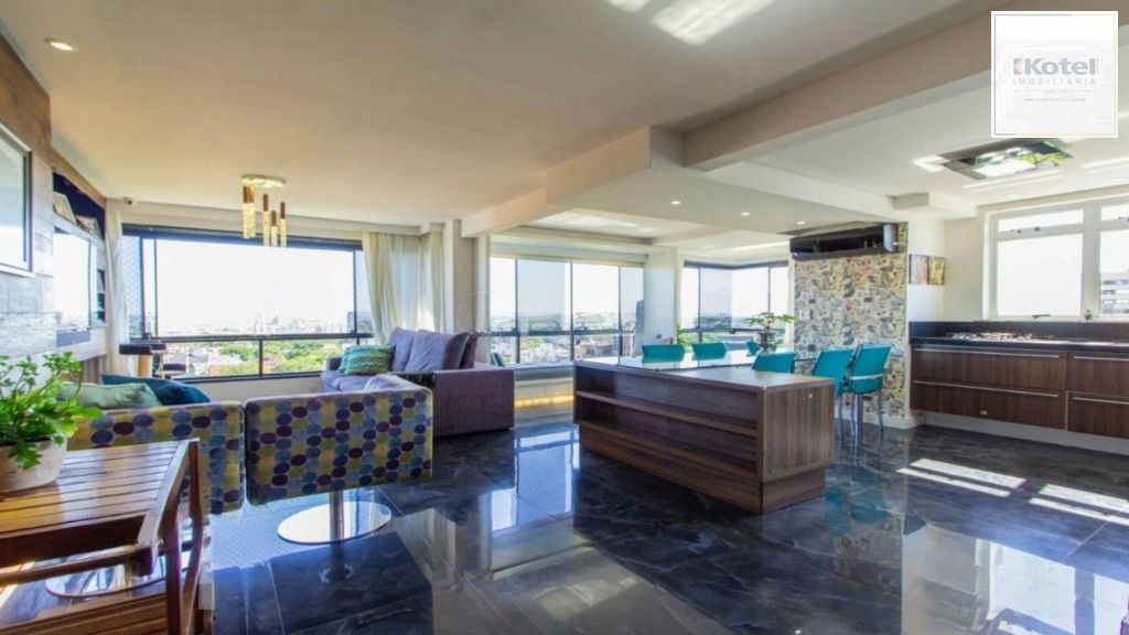Cobertura mobiliada com piscina e vista 360° no Jardim Planalto – POA