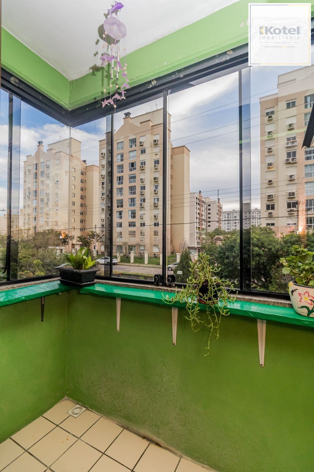 Apartamento iluminado com 2 dormitórios e vaga escriturada — foto 3