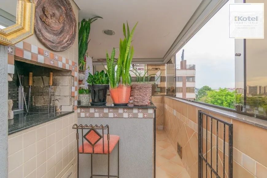 Apartamento de 3 dormitórios, churrasqueira e vaga dupla - Salvador Campanella