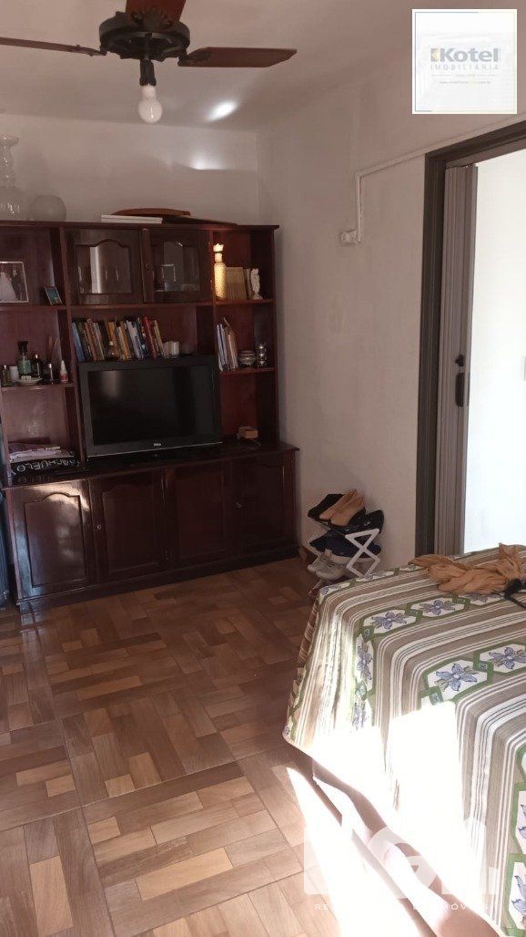 Apartamento com sacada 2 dorm na Avenida Engenheiro Francisco Rodolfo Simch - Sarandi — foto 3