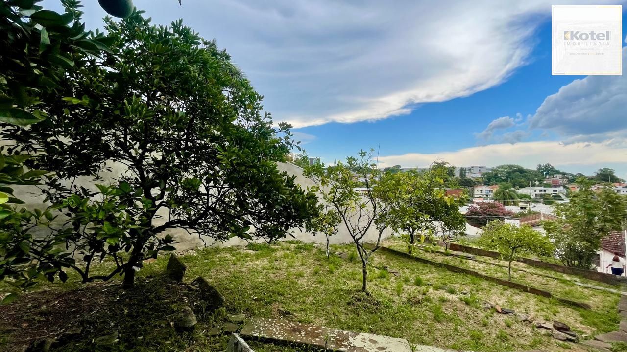 Casa com living integrado, churrasqueira e amplo terreno — foto 4
