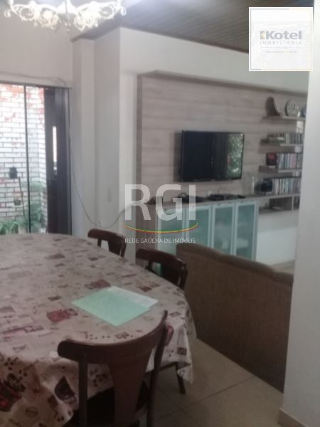 Casa para Venda - 210m², 3 dormitórios, sendo 1 suites, Cidade Baixa
