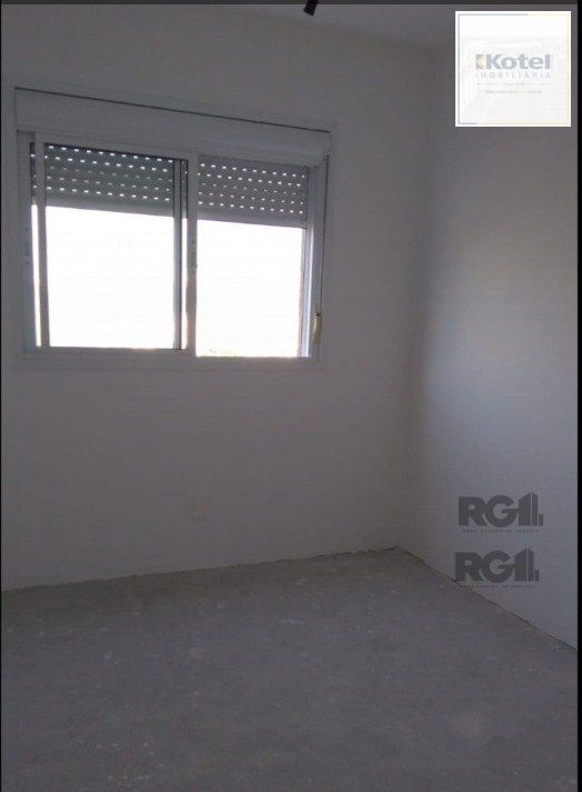 Apartamento com 75m² privativos, 3 dormitórios sendo 1 suíte, living dois ambientes,  imóvel arejado e iluminado.