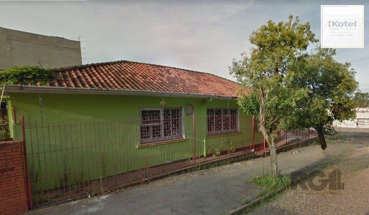 Terreno de esquina com área de 363m² localizado no bairro Vila Ipiranga em porto Alegre/RS.