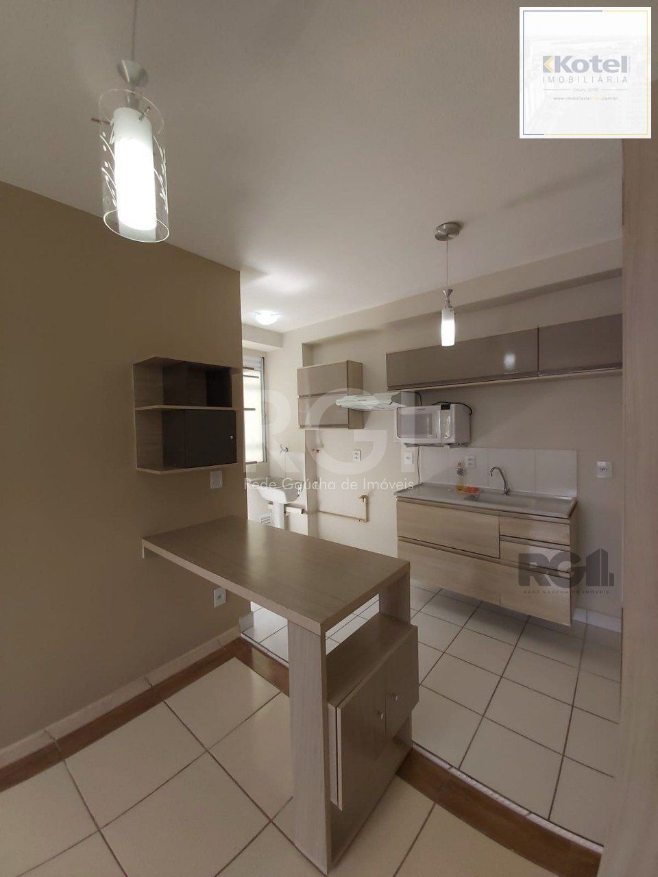 Apartamento com 01 dormitório, sala, cozinha, banheiro social, bem arejado,  ótima localização, próximo a UNIVERSIDADE DA FAPA. — foto 4