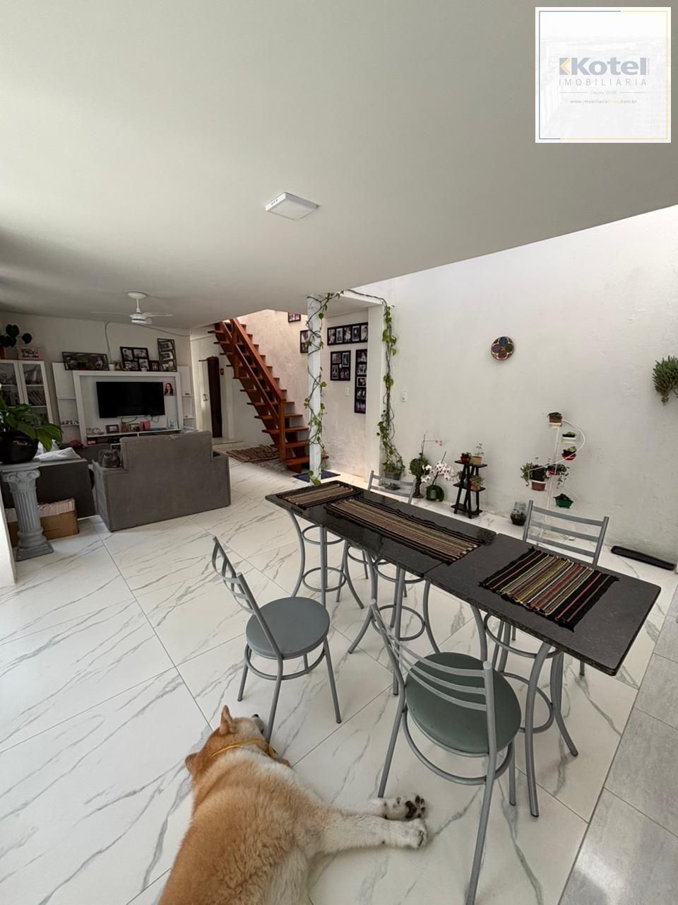 Casa com 177m², localizado no bairro Azenha em Porto Alegre/RS. — foto 5