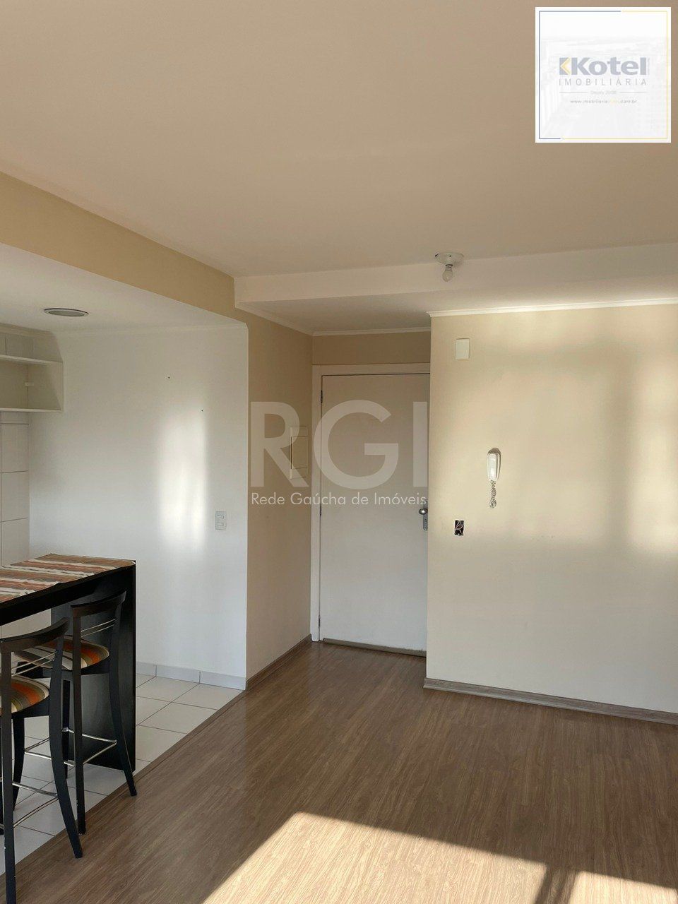 Apartamento com 2 dormitórios, localizado no bairro Morro Santana em Porto Alegre/RS.