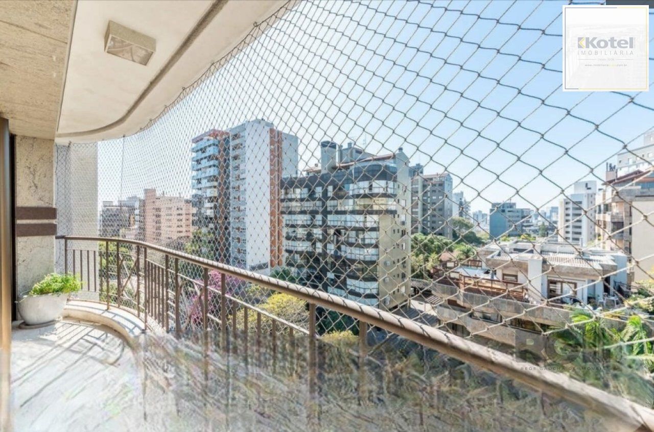Casa no bairro Boa Vista em porto alegre com piscina, churrasqueira, lareira e garagem para 3 carros. — foto 5