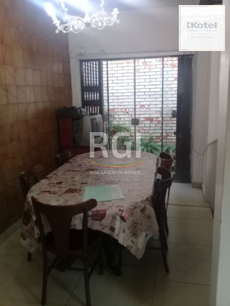 Casa para Venda - 210m², 3 dormitórios, sendo 1 suites, Cidade Baixa — foto 2