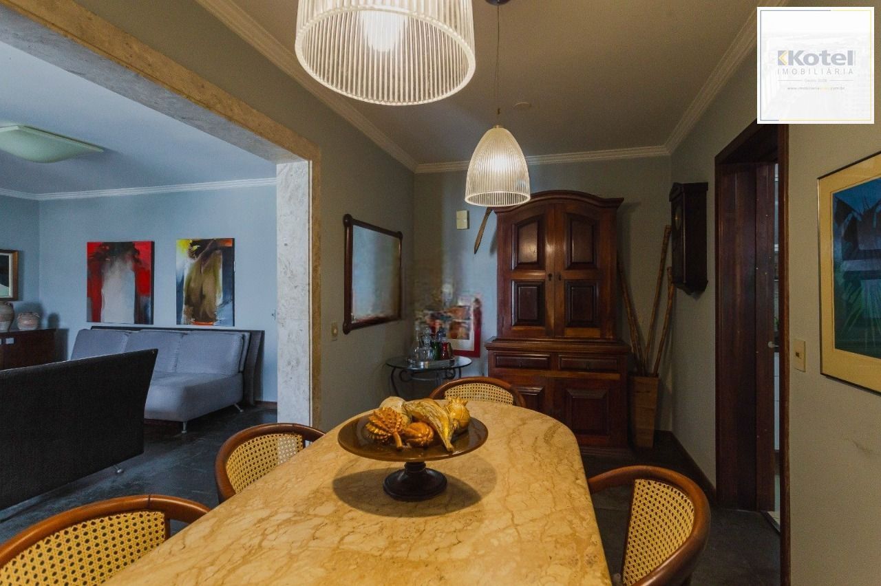 Apartamento com 116m², localizado no bairro Rio Branco em Porto Alegre/RS.