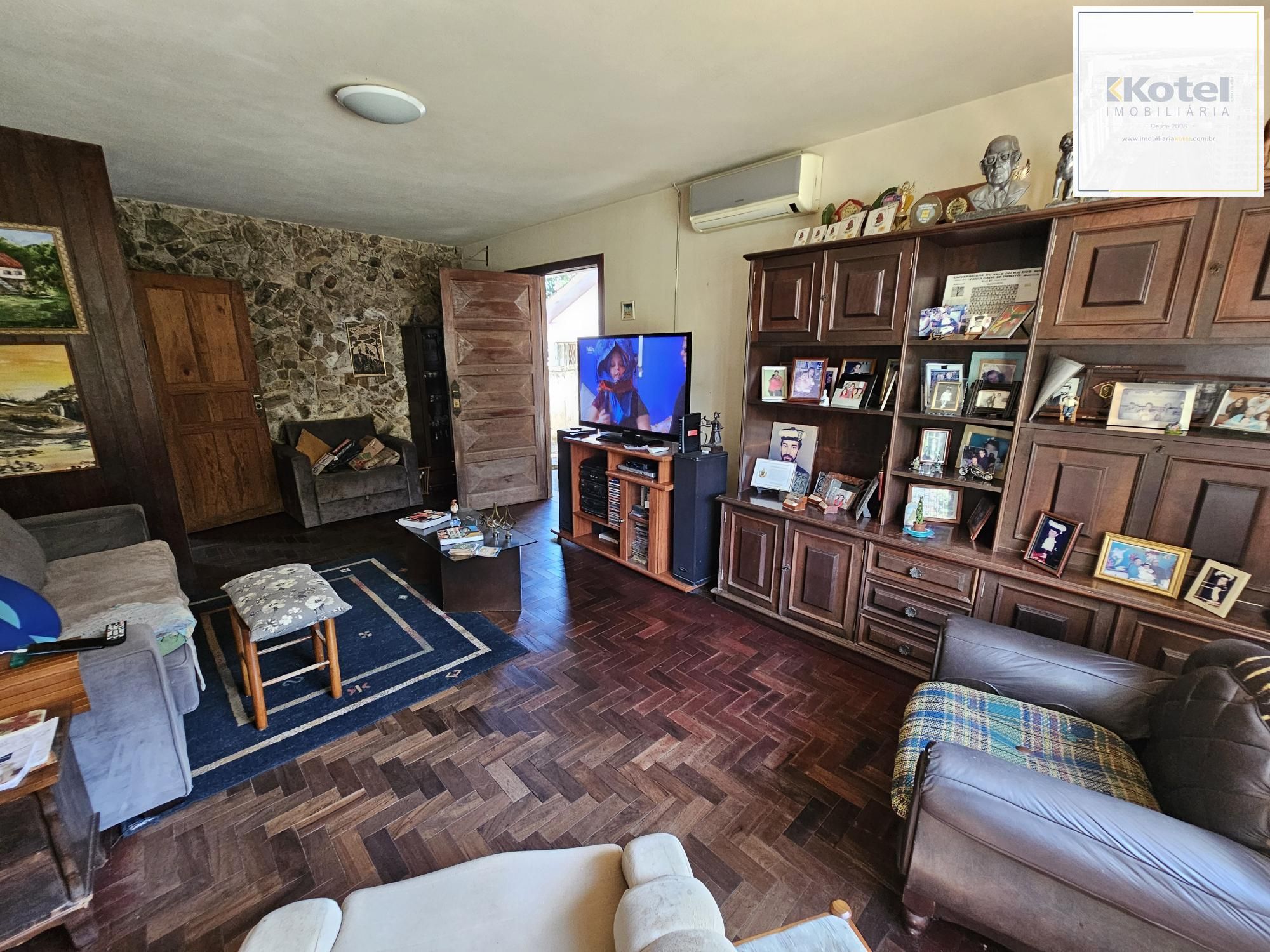 Casa térrea no coração do bairro Tristeza com terreno de 840,00m² excelente localização, ideal para construtoras. — foto 4