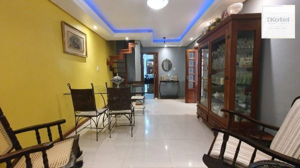 Casa em Porto Alegre, no bairro Espírito Santo, com 4 dormitório(s), e 4 banheiros, à venda. — foto 5