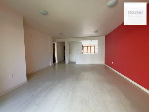 Apartamento em Porto Alegre, no bairro Tristeza, com 2 dormitório(s), e 2 banheiros, à venda. — foto 5