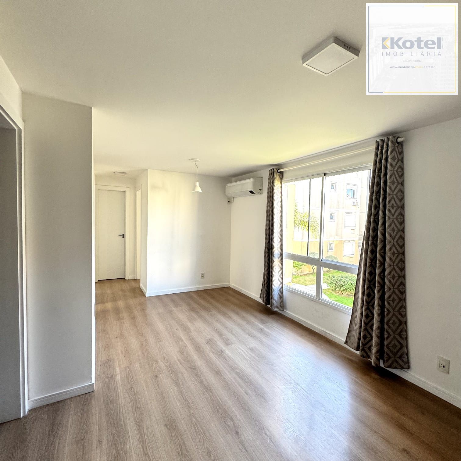 Excelente apartamento 03 dormitórios com vaga de estacionamento e semi-mobiliado