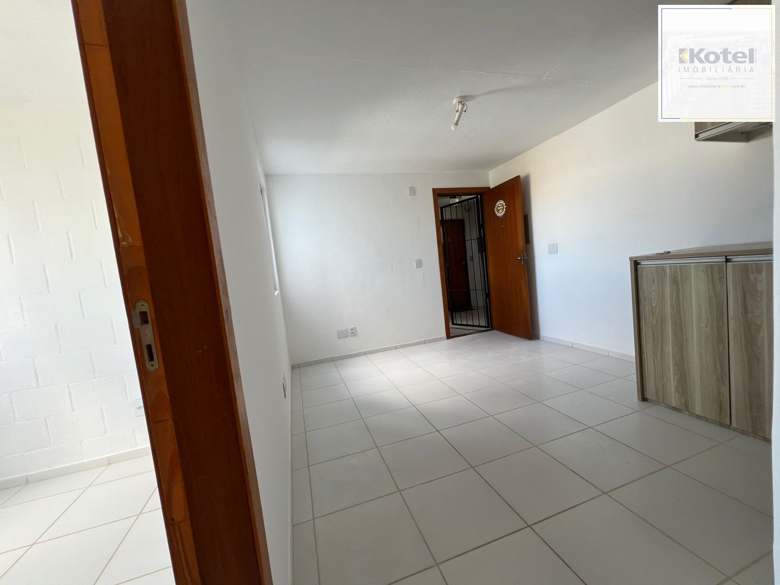Apartamento de 2 dormitórios à venda bairro campo novo