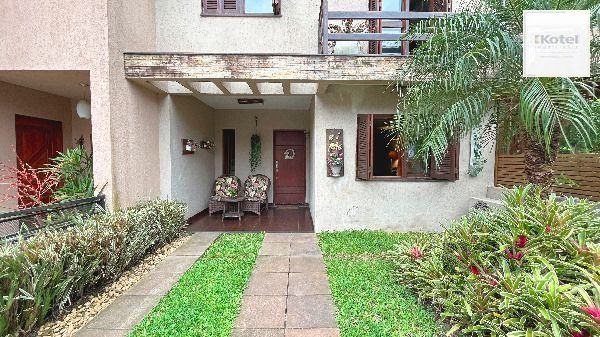 Casa em Porto Alegre, no bairro Hípica, com 3 dormitório(s), e 3 banheiros, à venda. — foto 3