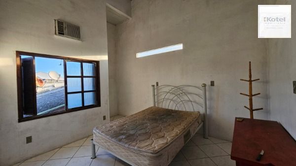Casa em Porto Alegre, no bairro Hípica, à venda. — foto 5