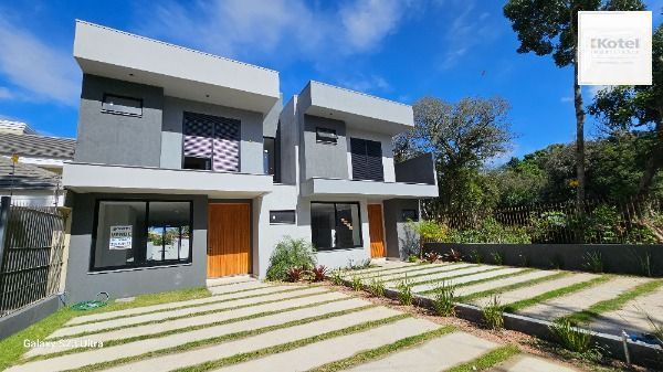 Casa em Porto Alegre, no bairro Ipanema, com 3 dormitório(s), e 3 banheiros, à venda. — foto 2